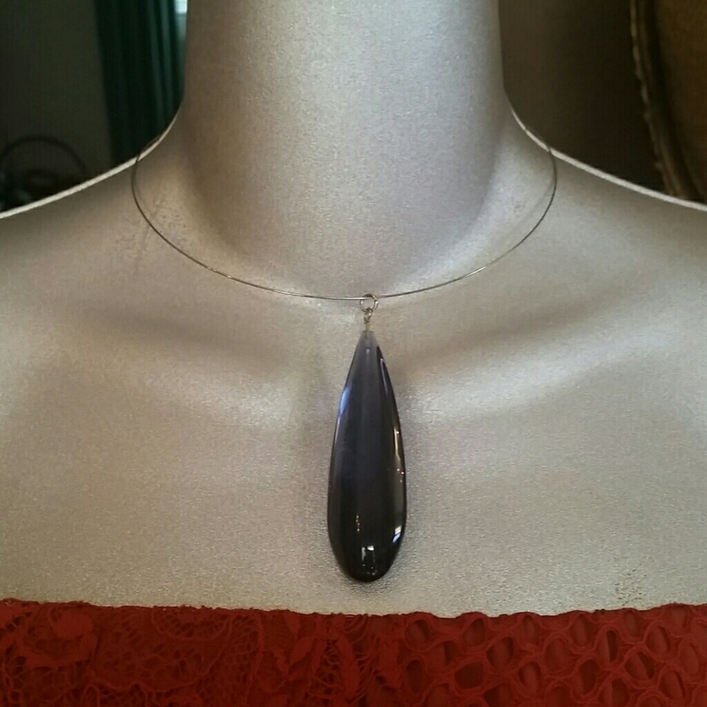 Single Blue Bead Wire Choker